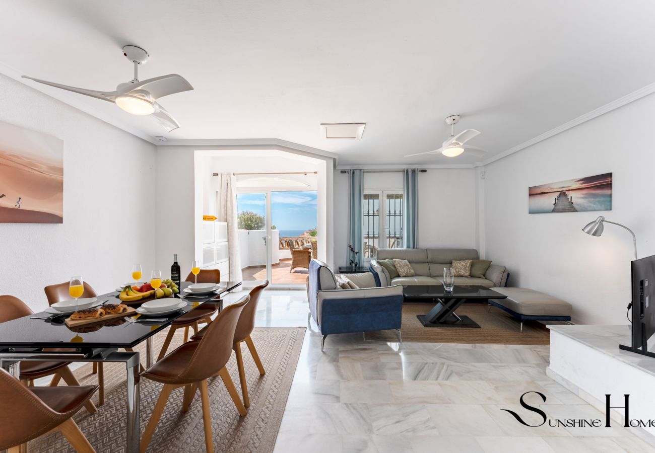 Casa adosada en Benalmádena - Beautiful views family townhouse steps from the BEACH