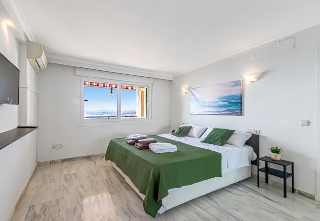 Apartamento en Benalmádena - Stunning sea and mountains views close to the beach !