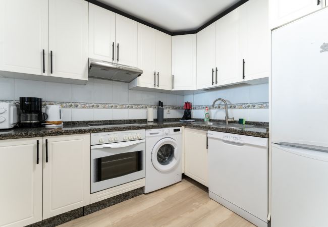 Apartamento en Fuengirola - Superb Location Beachfront , 3 bed with terrace Apartamento en Fuengirola - Superb Location Beachfront , 3 bed with terrace