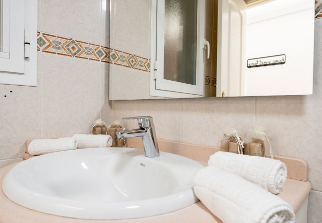 Apartamento en Fuengirola - Superb Location Beachfront , 3 bed with terrace Apartamento en Fuengirola - Superb Location Beachfront , 3 bed with terrace