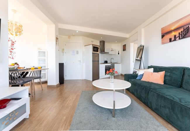 Apartamento en Torremolinos - Sunrise Haven: Spacious, Bright, Pool, Terraces Apartamento en Torremolinos - Sunrise Haven: Spacious, Bright, Pool, Terraces