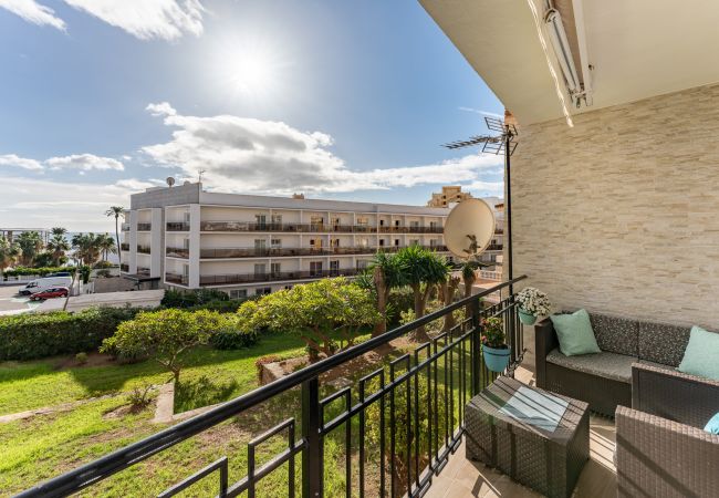 Apartamento en Benalmádena -  Coastal Bliss Tranquil 2BR apartment 