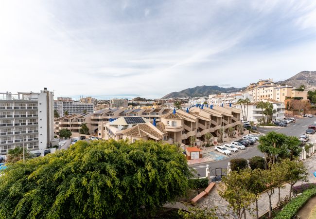 Apartamento en Benalmádena - Benalbeach Bliss: Seafront Retreat with Balcony Apartamento en Benalmádena - Benalbeach Bliss: Seafront Retreat with Balcony