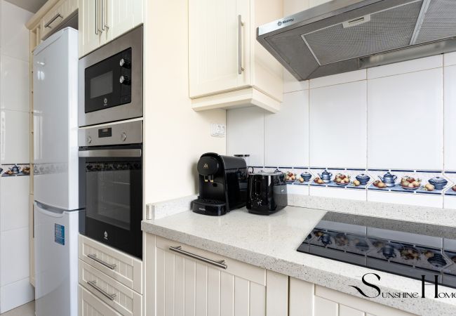 Casa adosada en Benalmádena - 3Bd townhouse Jacuzzi , Sea view , pool , private garage  Casa adosada en Benalmádena - 3Bd townhouse Jacuzzi , Sea view , pool , private garage