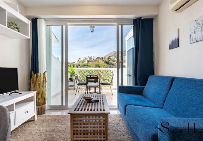 Apartamento en Benalmádena - Torcal Cozy and stylish studio with sea view terrace