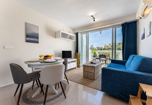 Apartamento en Benalmádena - Torcal Cozy and stylish studio with sea view terrace