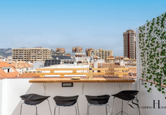 Apartamento en Fuengirola - Central Seaside Lux:1min away to beach & Terrace