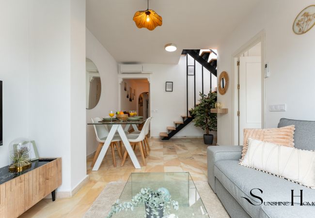 Apartamento en Fuengirola - Central Seaside Lux:1min away to beach & Terrace Apartamento en Fuengirola - Central Seaside Lux:1min away to beach & Terrace