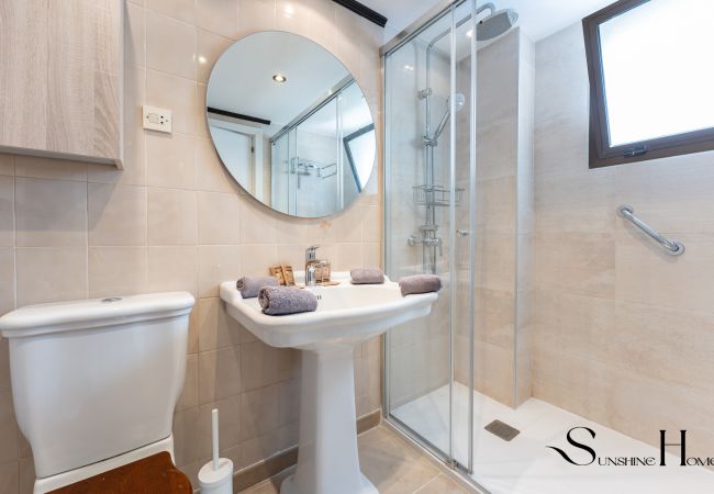 Apartamento en Fuengirola - Perfect Location 3 Bedrooms 2 bath, Parking, Pool Apartamento en Fuengirola - Perfect Location 3 Bedrooms 2 bath, Parking, Pool