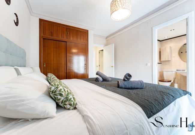 Apartamento en Fuengirola - Perfect Location 3 Bedrooms 2 bath, Parking, Pool Apartamento en Fuengirola - Perfect Location 3 Bedrooms 2 bath, Parking, Pool