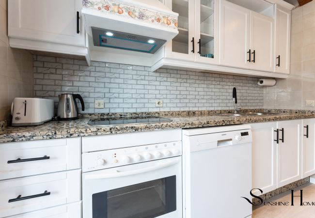 Apartamento en Fuengirola - Perfect Location 3 Bedrooms 2 bath, Parking, Pool Apartamento en Fuengirola - Perfect Location 3 Bedrooms 2 bath, Parking, Pool