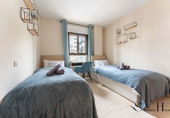 Apartamento en Fuengirola - Perfect Location 3 Bedrooms 2 bath, Parking, Pool Apartamento en Fuengirola - Perfect Location 3 Bedrooms 2 bath, Parking, Pool