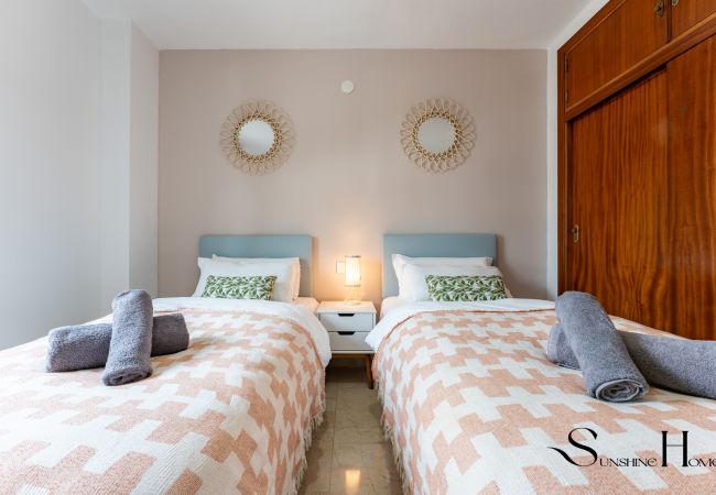 Apartamento en Fuengirola - Perfect Location 3 Bedrooms 2 bath, Parking, Pool Apartamento en Fuengirola - Perfect Location 3 Bedrooms 2 bath, Parking, Pool