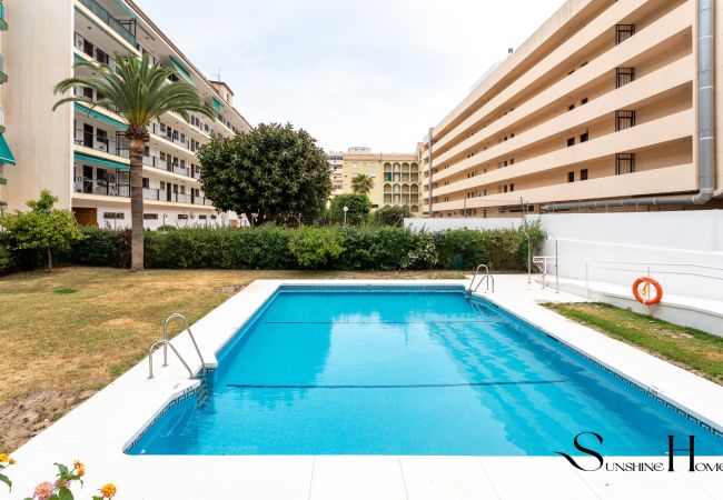 Apartamento en Fuengirola - Perfect Location 3 Bedrooms 2 bath, Parking, Pool Apartamento en Fuengirola - Perfect Location 3 Bedrooms 2 bath, Parking, Pool