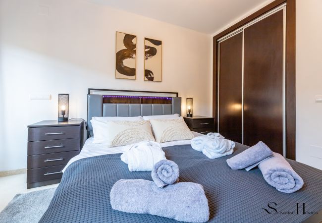 Casa adosada en Fuengirola - Luxury townhouse with rooftop Sauna & Jacuzzi Casa adosada en Fuengirola - Luxury townhouse with rooftop Sauna & Jacuzzi