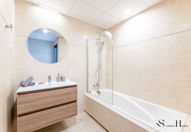 Casa adosada en Fuengirola - Luxury townhouse with rooftop Sauna & Jacuzzi Casa adosada en Fuengirola - Luxury townhouse with rooftop Sauna & Jacuzzi