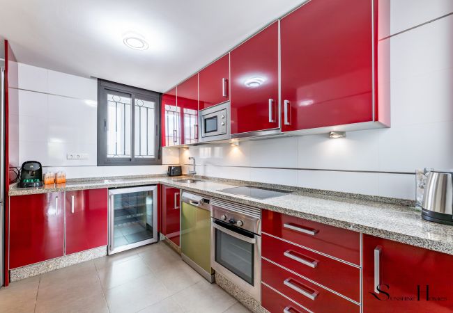 Casa adosada en Fuengirola - Luxury townhouse with rooftop Sauna & Jacuzzi Casa adosada en Fuengirola - Luxury townhouse with rooftop Sauna & Jacuzzi