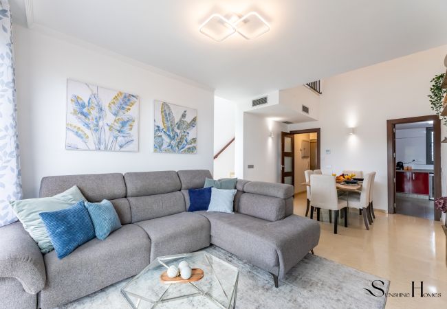 Casa adosada en Fuengirola - Luxury townhouse with rooftop Sauna & Jacuzzi Casa adosada en Fuengirola - Luxury townhouse with rooftop Sauna & Jacuzzi