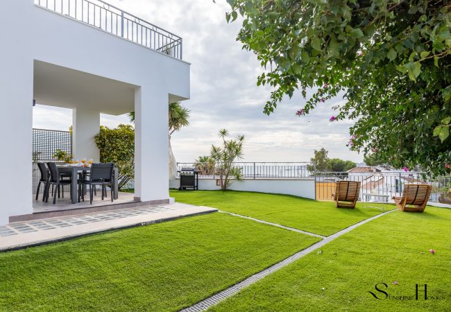 Casa adosada en Fuengirola - Luxury townhouse with rooftop Sauna & Jacuzzi Casa adosada en Fuengirola - Luxury townhouse with rooftop Sauna & Jacuzzi