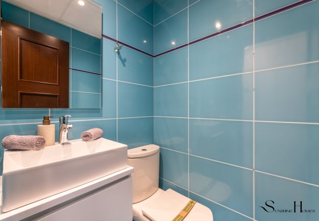 Casa adosada en Fuengirola - Luxury townhouse with rooftop Sauna & Jacuzzi Casa adosada en Fuengirola - Luxury townhouse with rooftop Sauna & Jacuzzi