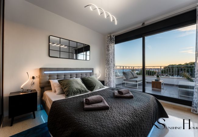 Casa adosada en Fuengirola - Luxury townhouse with rooftop Sauna & Jacuzzi Casa adosada en Fuengirola - Luxury townhouse with rooftop Sauna & Jacuzzi