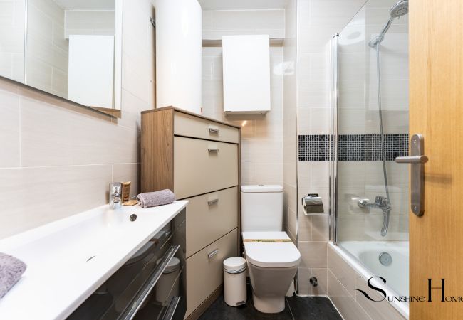 Apartamento en Benalmádena - Stylish Retreat: 1-Bed, Pool, Sleeps 3 Apartamento en Benalmádena - Stylish Retreat: 1-Bed, Pool, Sleeps 3