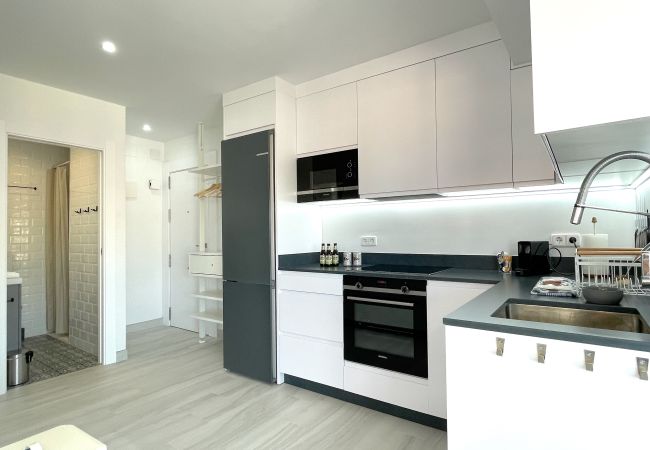 Apartamento en Torremolinos - Exquisite Central 2 Bedroom apt, Pool, Views Apartamento en Torremolinos - Exquisite Central 2 Bedroom apt, Pool, Views