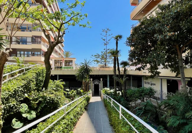 Apartamento en Torremolinos - Exquisite Central 2 Bedroom apt, Pool, Views Apartamento en Torremolinos - Exquisite Central 2 Bedroom apt, Pool, Views