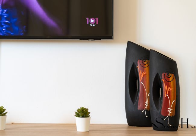 Apartamento en Benalmádena - Coastal 2BR Apartment, Parking, Pool Apartamento en Benalmádena - Coastal 2BR Apartment, Parking, Pool