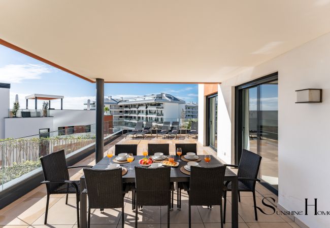 Apartamento en Fuengirola - Luxury Beach Escape, Pools, Gym & Sauna +Parking Apartamento en Fuengirola - Luxury Beach Escape, Pools, Gym & Sauna +Parking