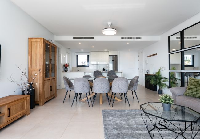 Apartamento en Fuengirola - Luxury Beach Escape, Pools, Gym & Sauna +Parking Apartamento en Fuengirola - Luxury Beach Escape, Pools, Gym & Sauna +Parking