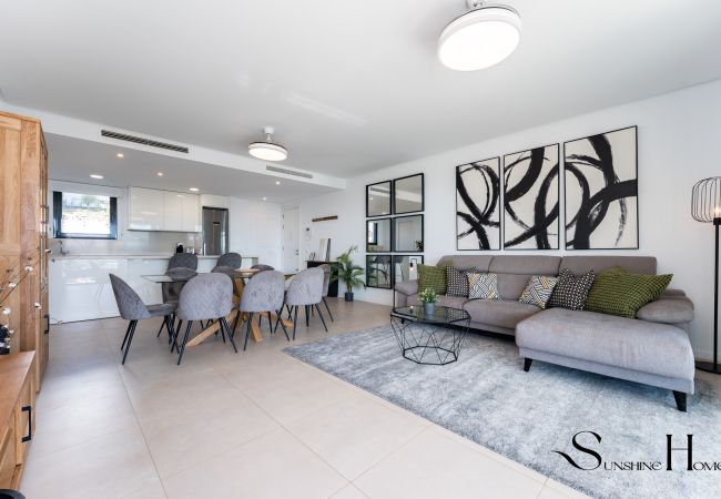 Apartamento en Fuengirola - Luxury Beach Escape, Pools, Gym & Sauna +Parking Apartamento en Fuengirola - Luxury Beach Escape, Pools, Gym & Sauna +Parking