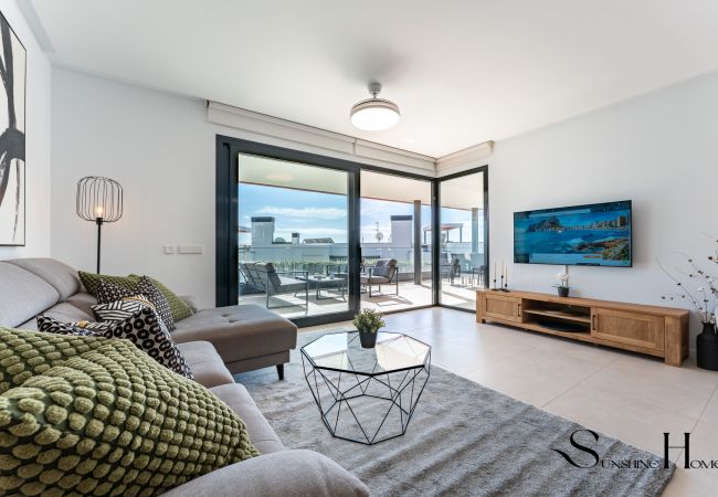 Apartamento en Fuengirola - Luxury Beach Escape, Pools, Gym & Sauna +Parking Apartamento en Fuengirola - Luxury Beach Escape, Pools, Gym & Sauna +Parking