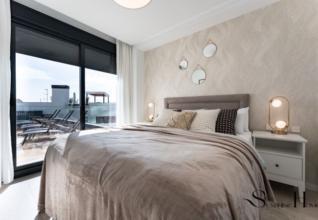 Apartamento en Fuengirola - Luxury Beach Escape, Pools, Gym & Sauna +Parking Apartamento en Fuengirola - Luxury Beach Escape, Pools, Gym & Sauna +Parking