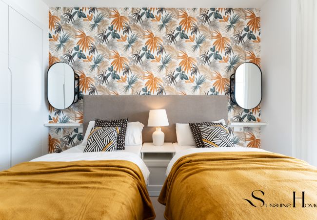 Apartamento en Fuengirola - Luxury Beach Escape, Pools, Gym & Sauna +Parking Apartamento en Fuengirola - Luxury Beach Escape, Pools, Gym & Sauna +Parking