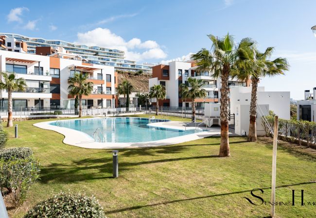 Apartamento en Fuengirola - Luxury Beach Escape, Pools, Gym & Sauna +Parking Apartamento en Fuengirola - Luxury Beach Escape, Pools, Gym & Sauna +Parking