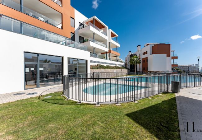 Apartamento en Fuengirola - Luxury Beach Escape, Pools, Gym & Sauna +Parking Apartamento en Fuengirola - Luxury Beach Escape, Pools, Gym & Sauna +Parking