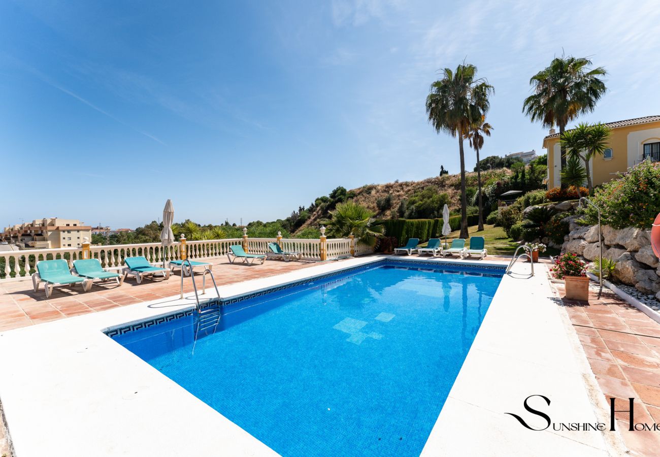Casa adosada en Mijas Costa - Peaceful Lux, 3 Bed townhouse 10 min to the Beach