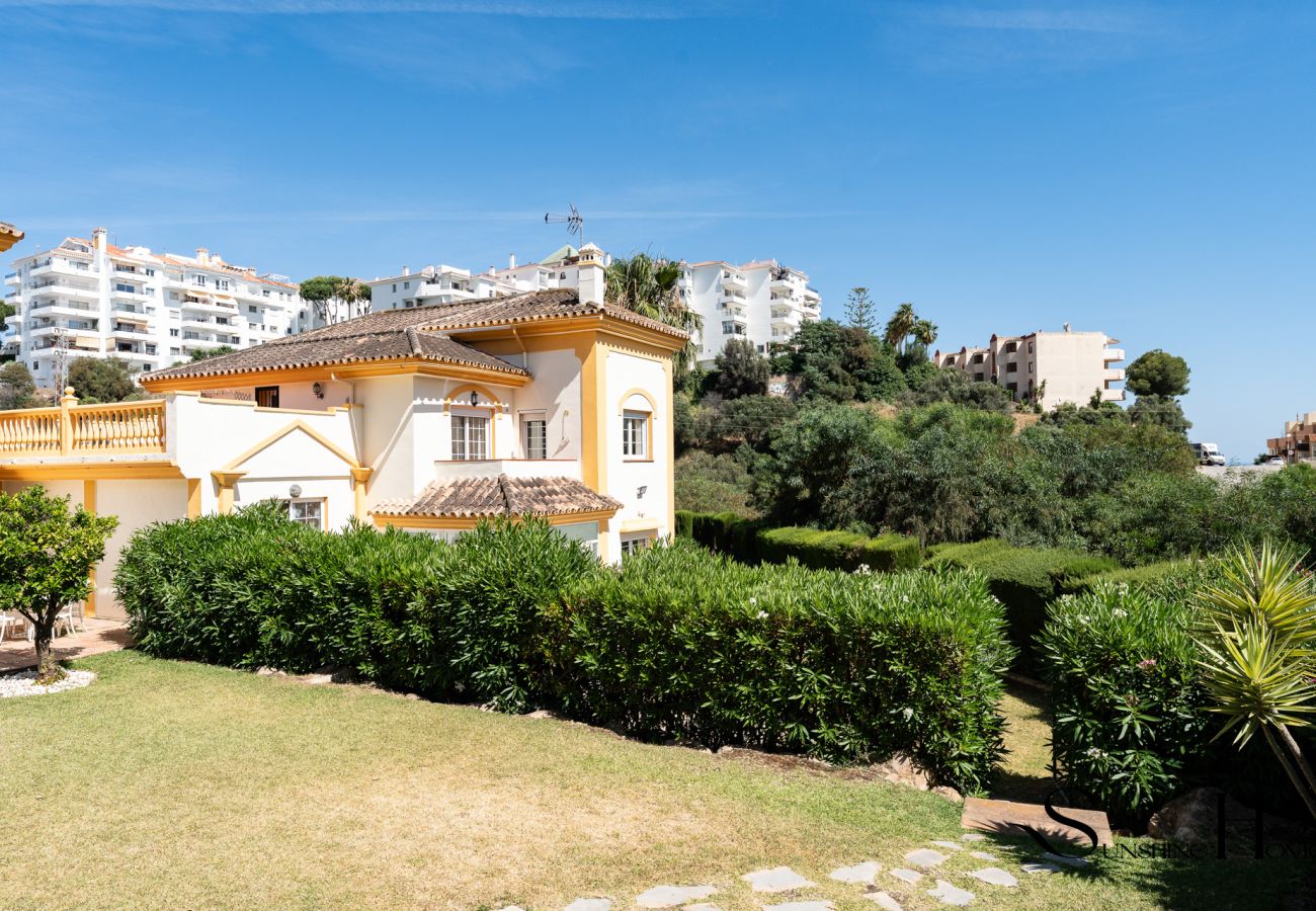 Casa adosada en Mijas Costa - Peaceful Lux, 3 Bed townhouse 10 min to the Beach