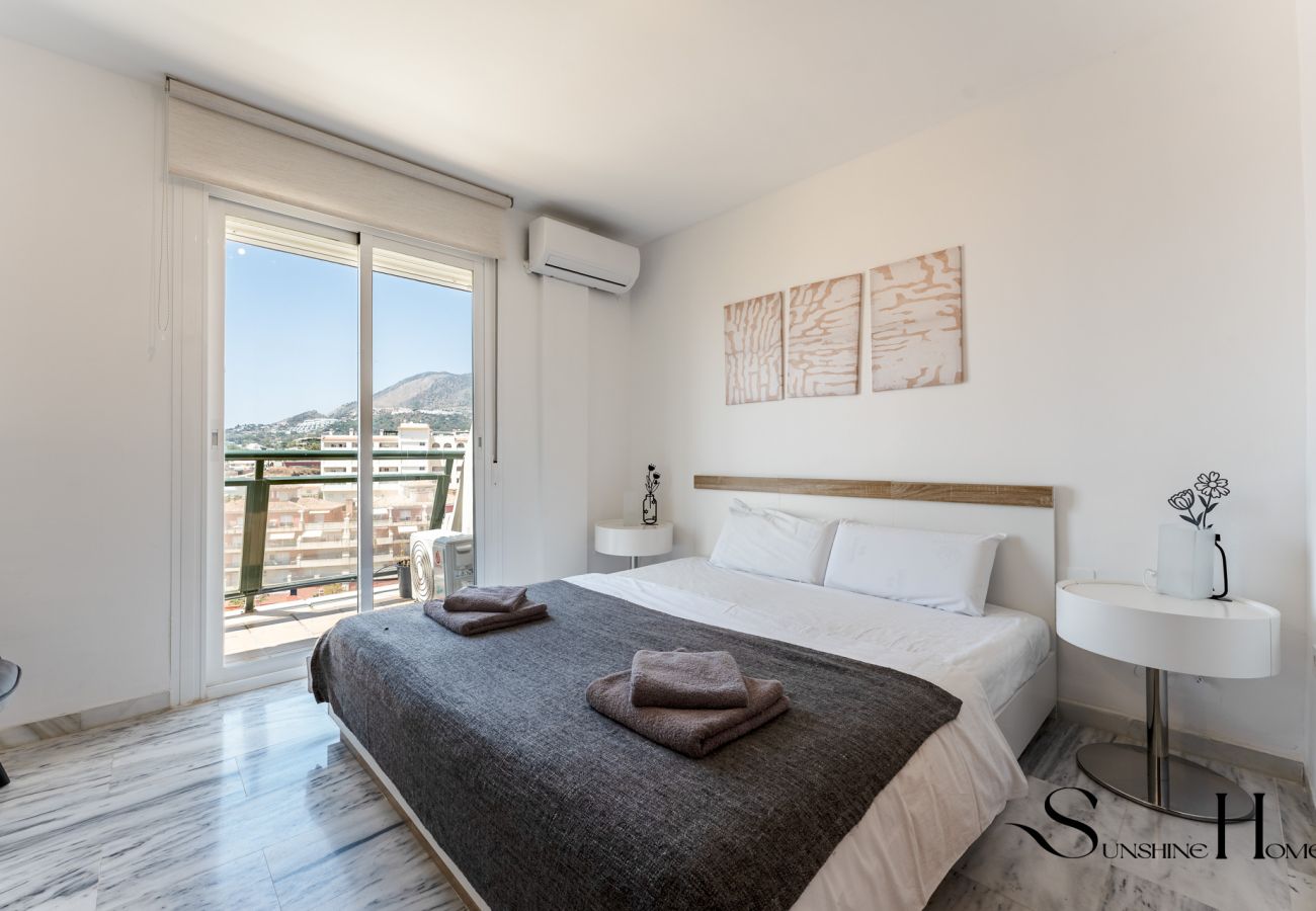 Apartamento en Benalmádena - Terraza del Paraíso, Dúplex de 3 Dormitorios, Barbacoa, Vistas, Piscina, Estacionamiento REF003