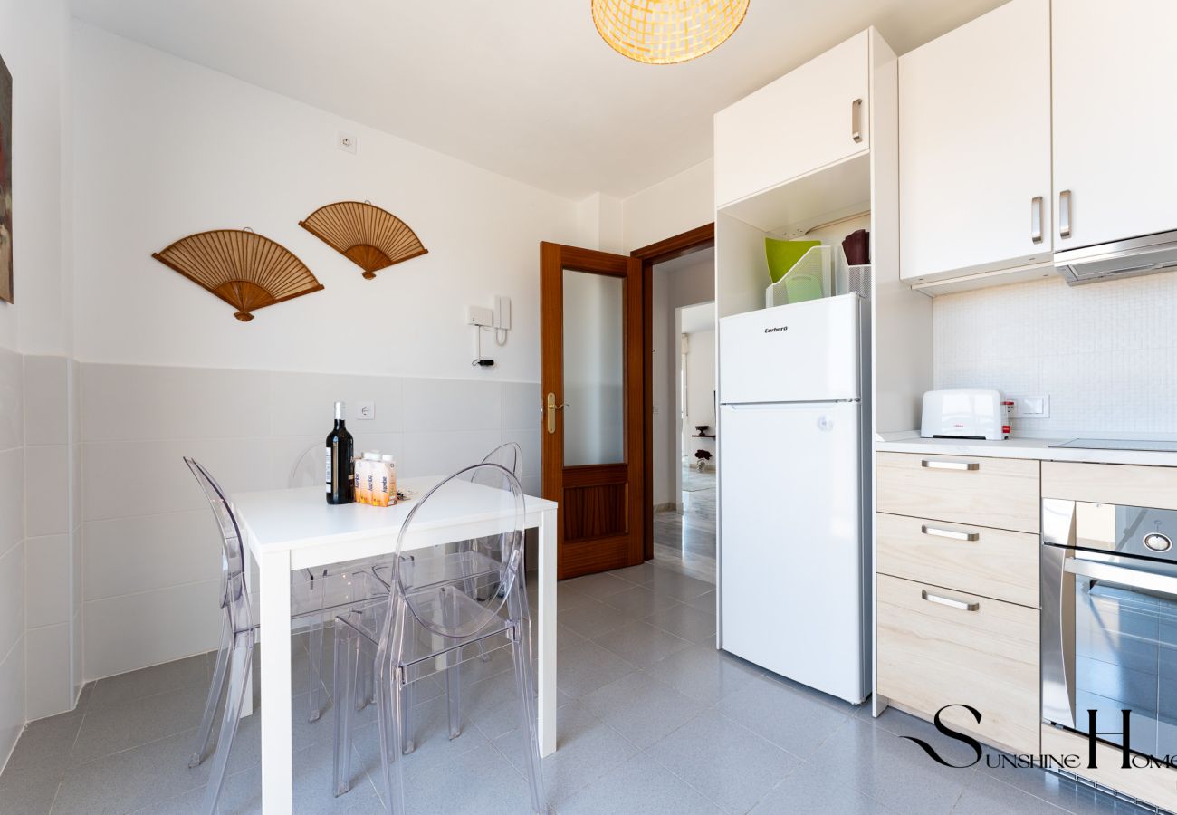 Apartamento en Benalmádena - Terraza del Paraíso, Dúplex de 3 Dormitorios, Barbacoa, Vistas, Piscina, Estacionamiento REF003
