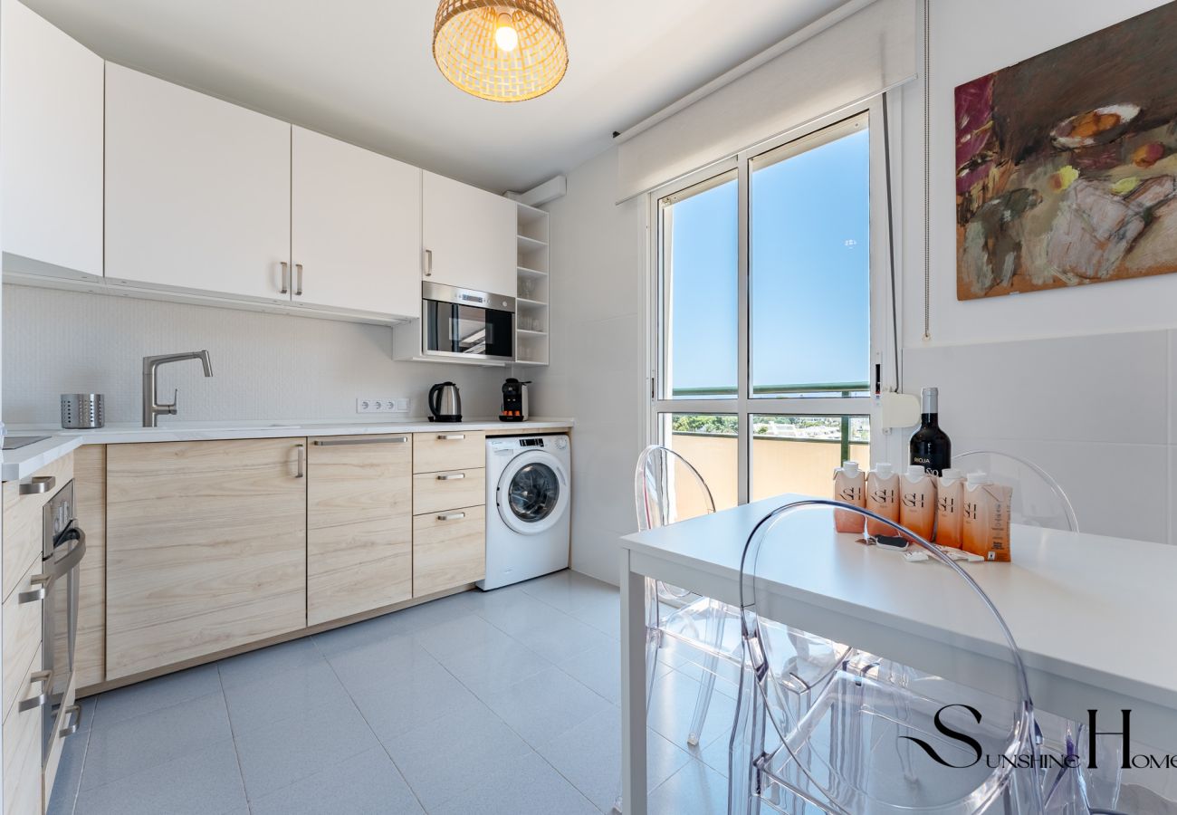 Apartamento en Benalmádena - Terraza del Paraíso, Dúplex de 3 Dormitorios, Barbacoa, Vistas, Piscina, Estacionamiento REF003