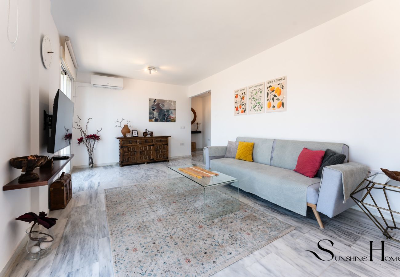 Apartamento en Benalmádena - Terraza del Paraíso, Dúplex de 3 Dormitorios, Barbacoa, Vistas, Piscina, Estacionamiento REF003