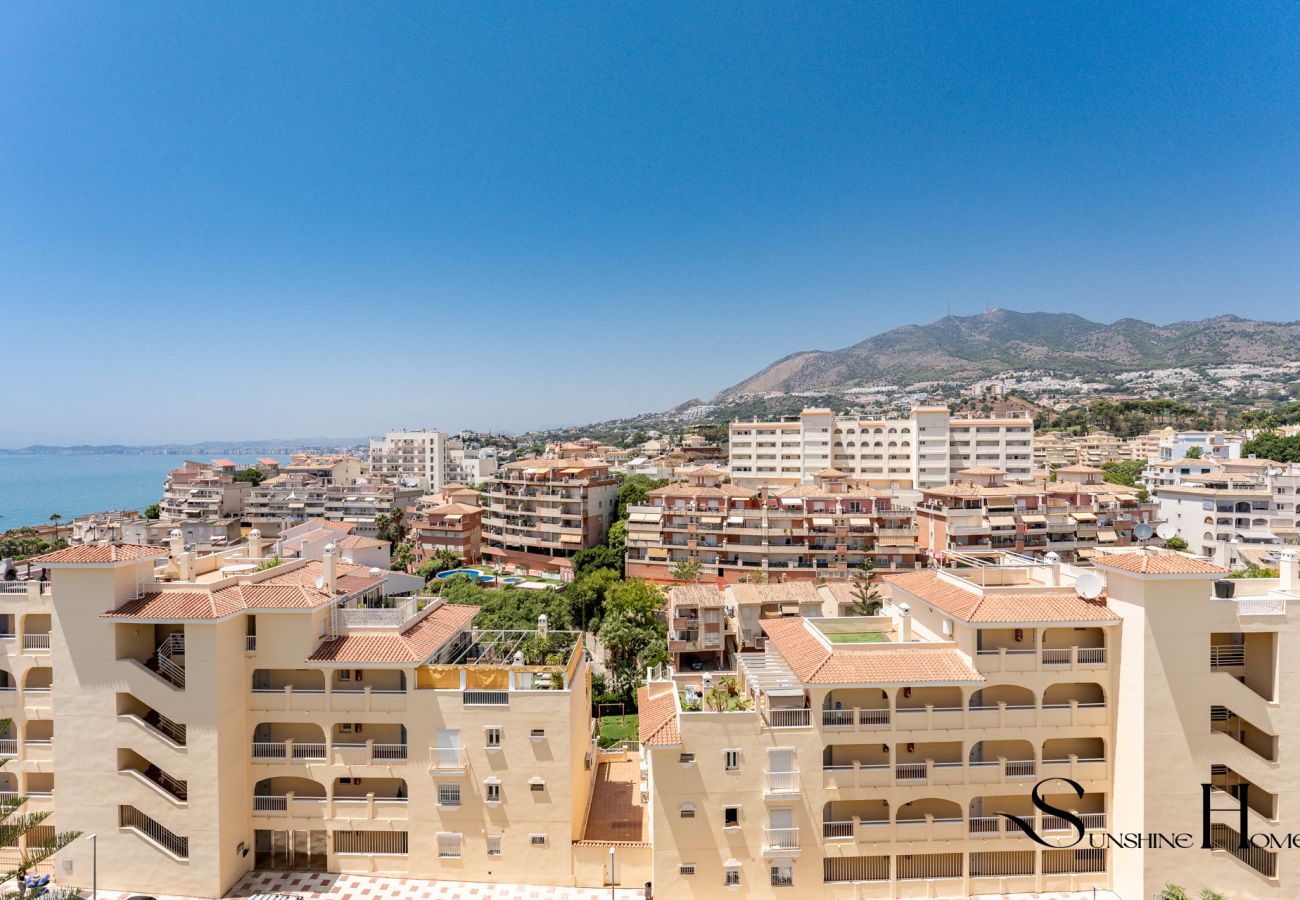 Apartamento en Benalmádena - Terraza del Paraíso, Dúplex de 3 Dormitorios, Barbacoa, Vistas, Piscina, Estacionamiento REF003