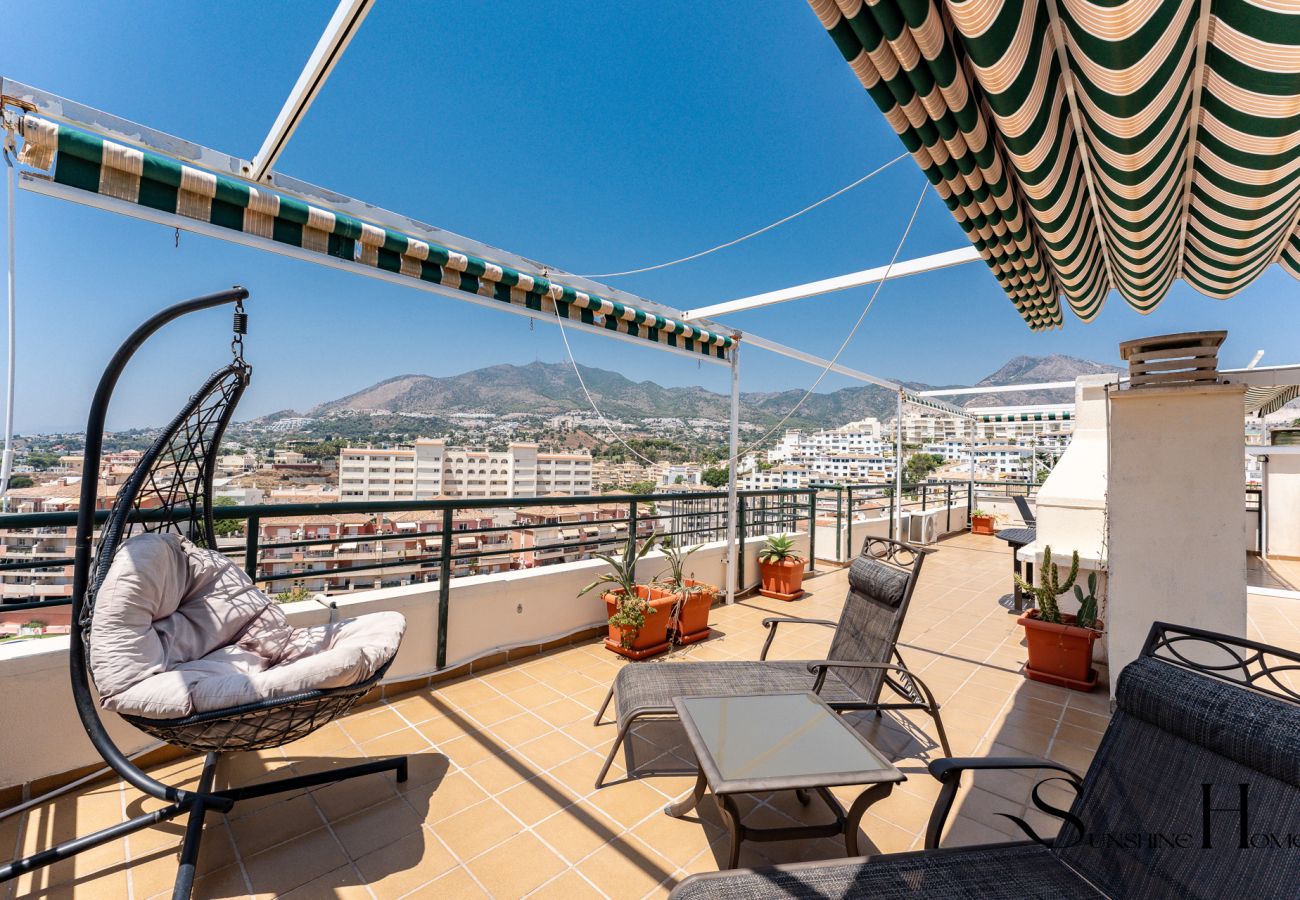 Apartamento en Benalmádena - Terraza del Paraíso, Dúplex de 3 Dormitorios, Barbacoa, Vistas, Piscina, Estacionamiento REF003