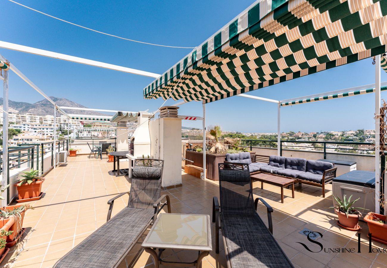 Apartamento en Benalmádena - Terraza del Paraíso, Dúplex de 3 Dormitorios, Barbacoa, Vistas, Piscina, Estacionamiento REF003