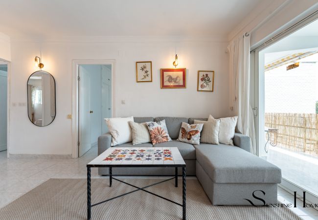 Apartamento en Benalmádena - Great Location, Sea View, 2 Bedroom, Steps from the Beach Apartamento en Benalmádena - Great Location, Sea View, 2 Bedroom, Steps from the Beach