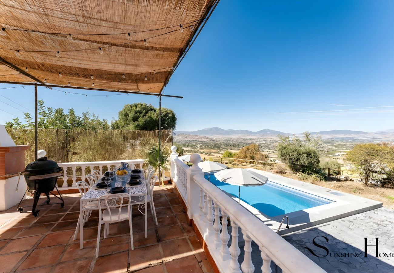 Villa en Alhaurín el Grande - Heated pool & spa villa in the mountains