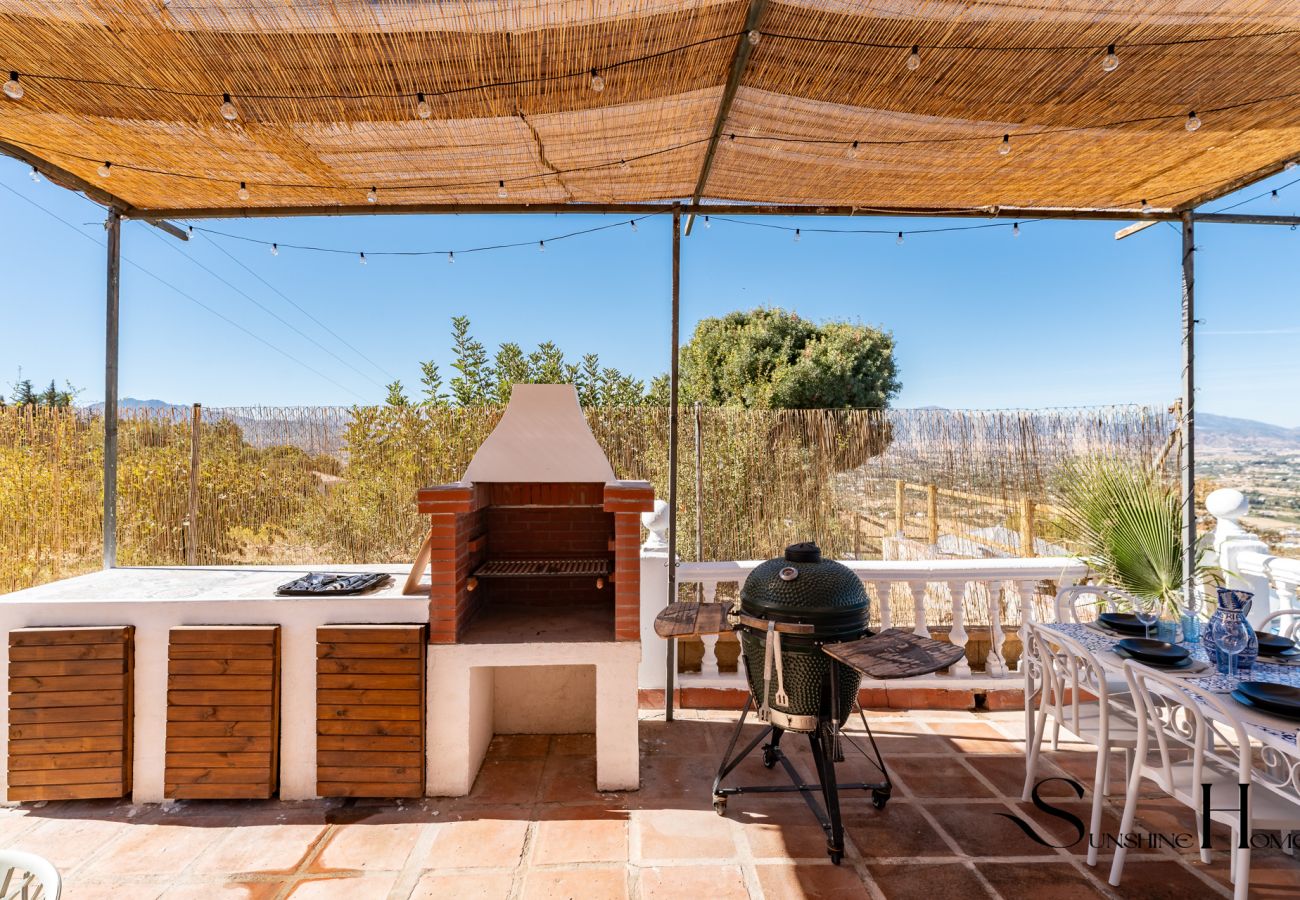 Villa en Alhaurín el Grande - Heated pool & spa villa in the mountains