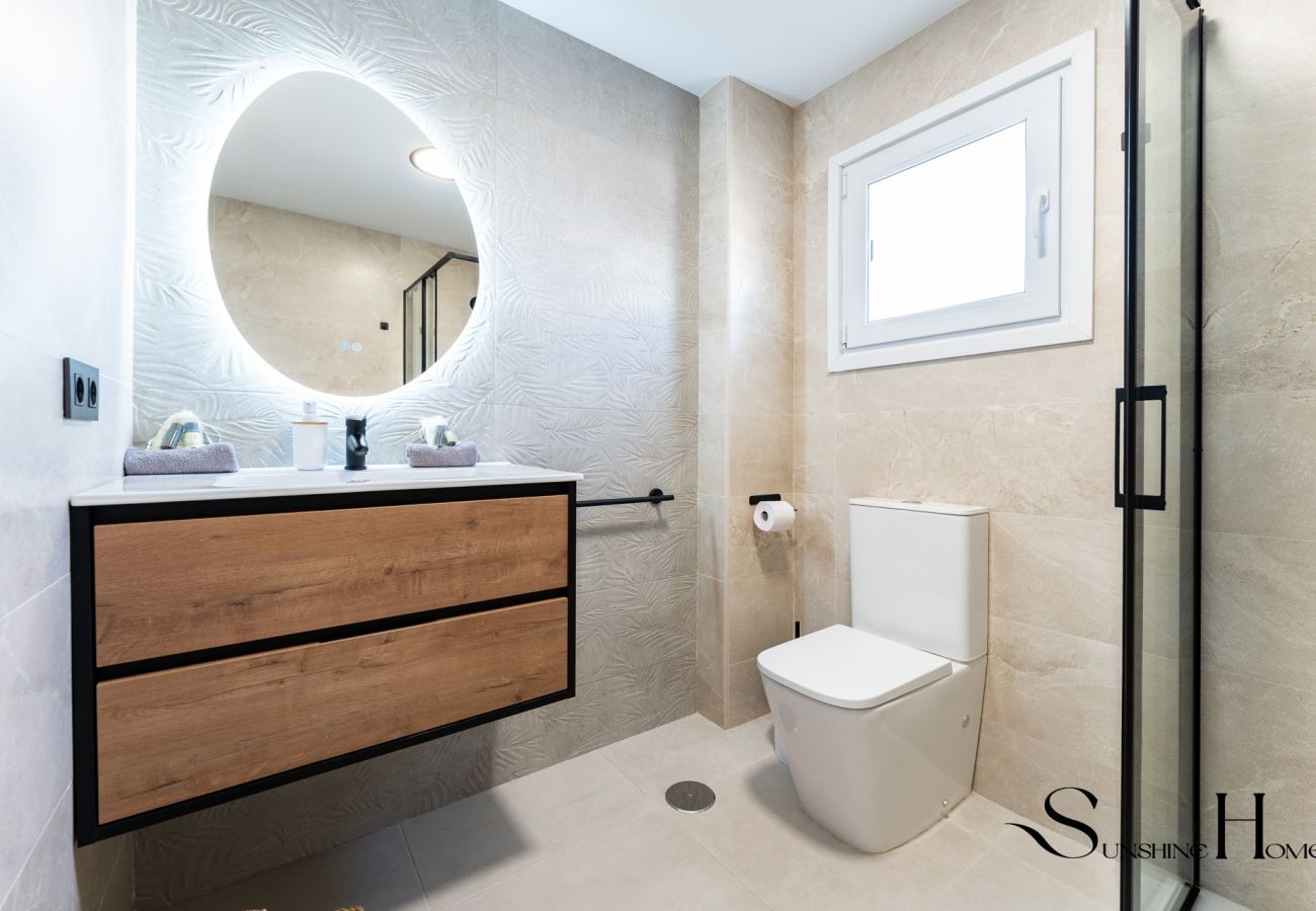 Apartamento en Torremolinos - Apartamento frente al mar con balcón y piscina REF065